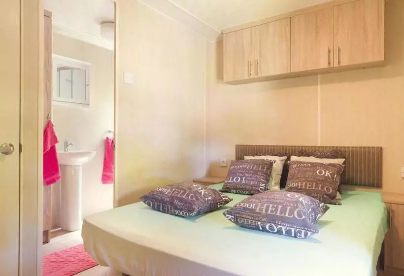 リゾートホテル Mobile Home 4p