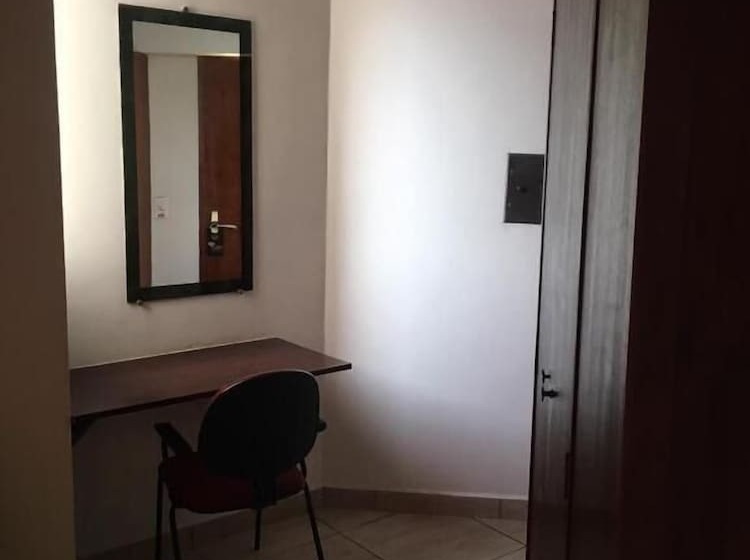 Binder Hotel Mogi Guaçu