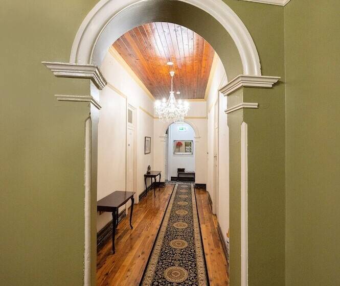 酒店 Commercial Travellers House