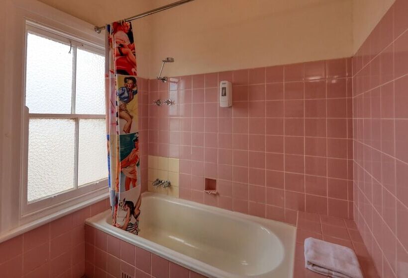 酒店 Commercial Travellers House