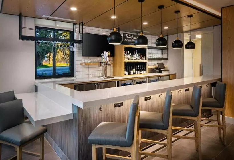 هتل Hyatt House Tallahassee Capitol University