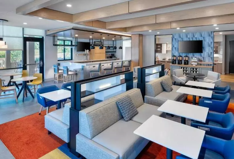 هتل Hyatt House Tallahassee Capitol University