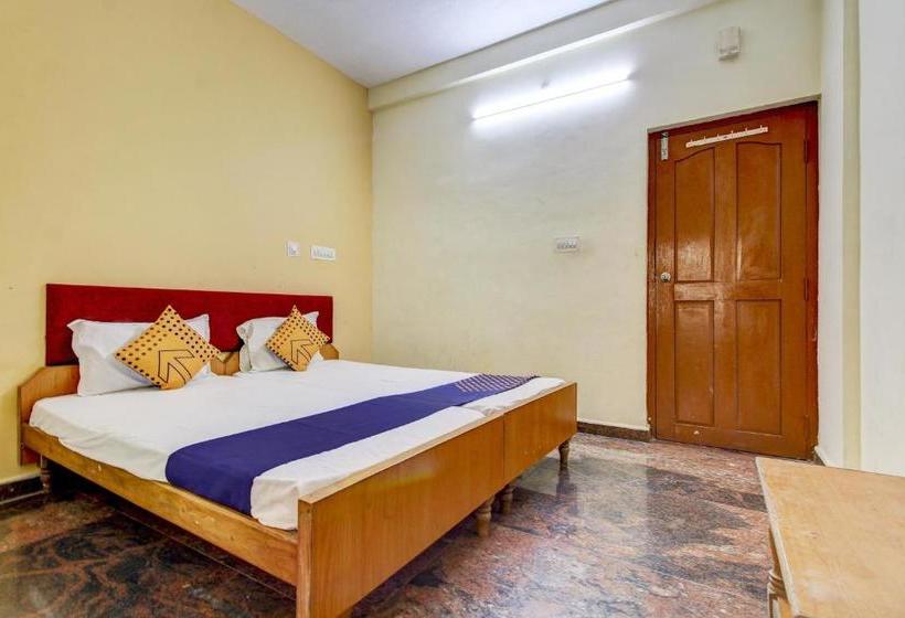 فندق Spot On 76536 Silver House