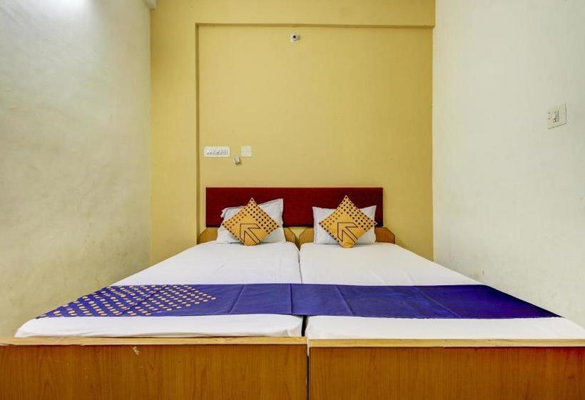 فندق Spot On 76536 Silver House