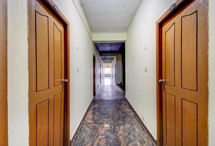 فندق Spot On 76536 Silver House