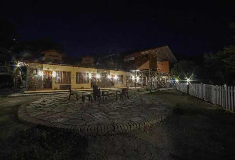 Hotelli Tiger Fall Eco Resort