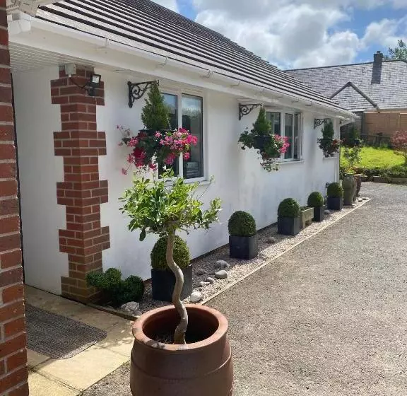 Toppesfield House B&b