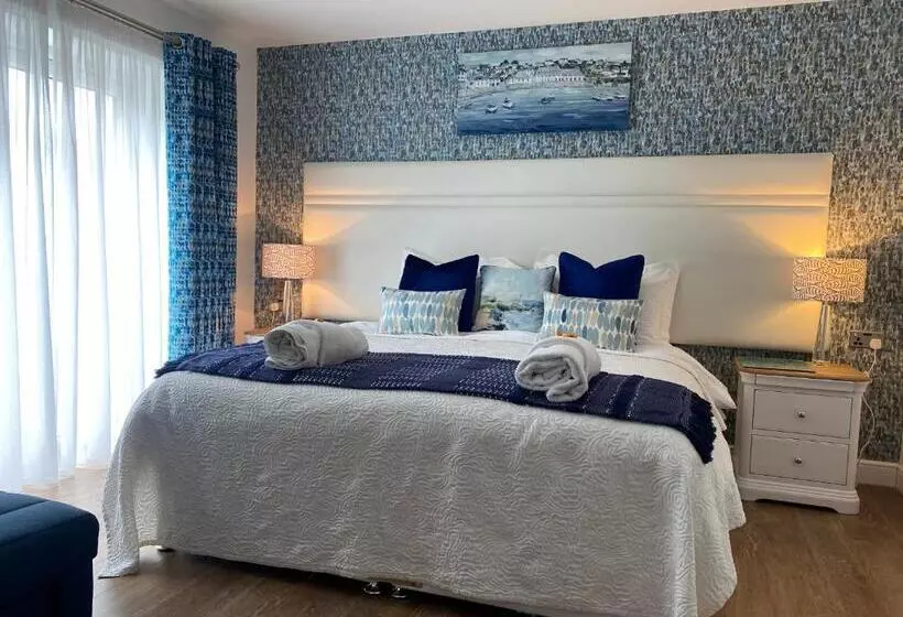 Toppesfield House B&b