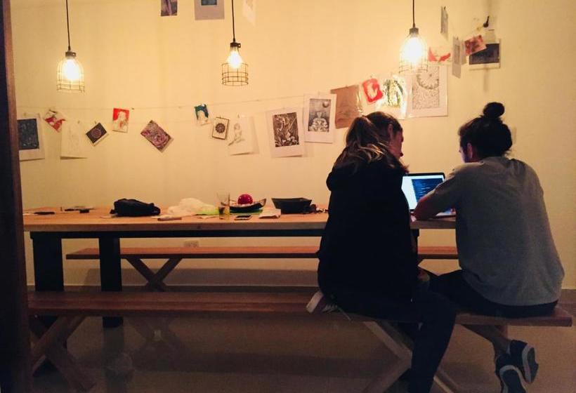 旅馆 Roots Backpackers