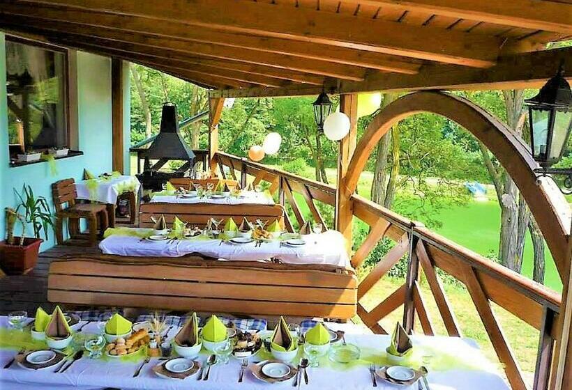 בית מלון כפרי Admiral