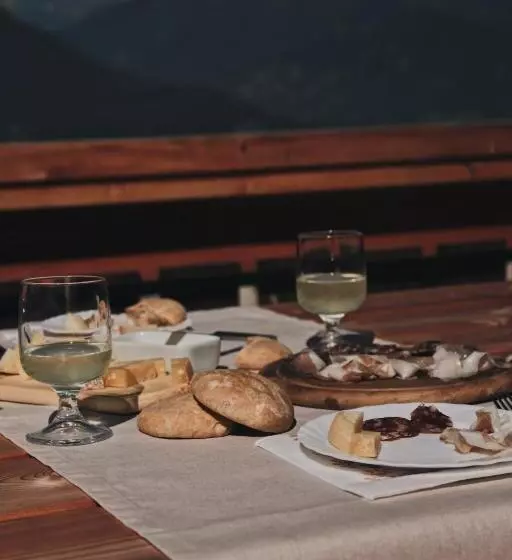 ホテル San Romedio Agriturismo