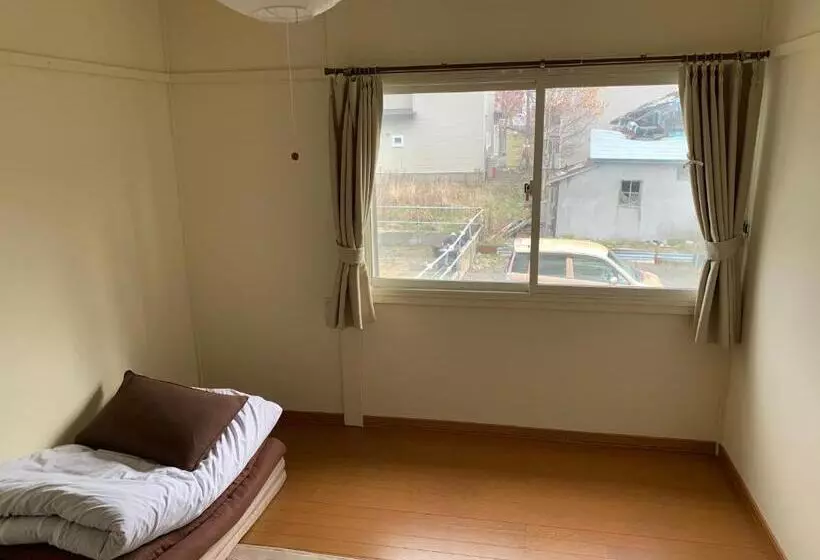 Majatalo Guesthouse Tomaya