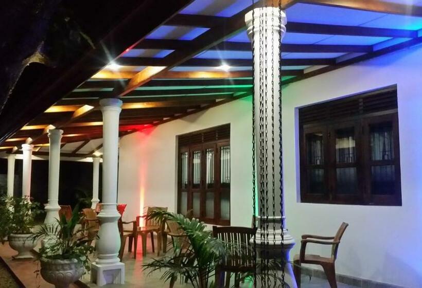 Pension Kandyan Rest