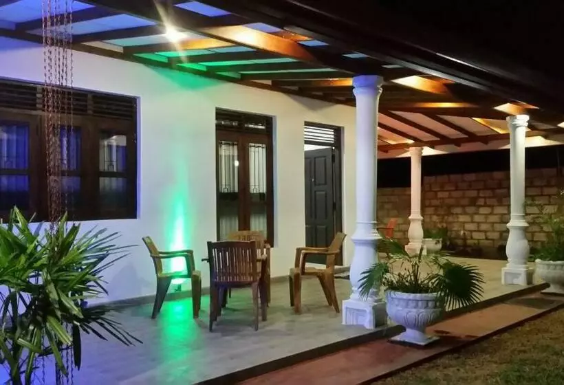 Majatalo Kandyan Rest