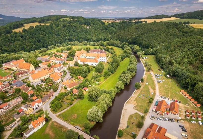 פנסיון Penzion A Kemp Koruna