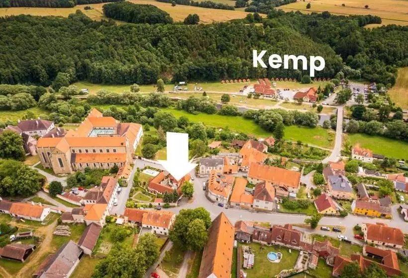Majatalo Penzion A Kemp Koruna