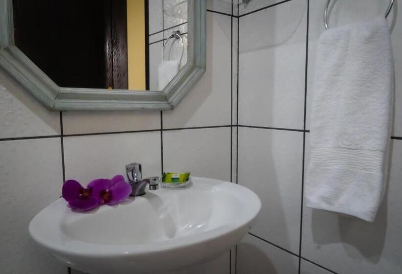 بنسيون Pousada Gata Russa