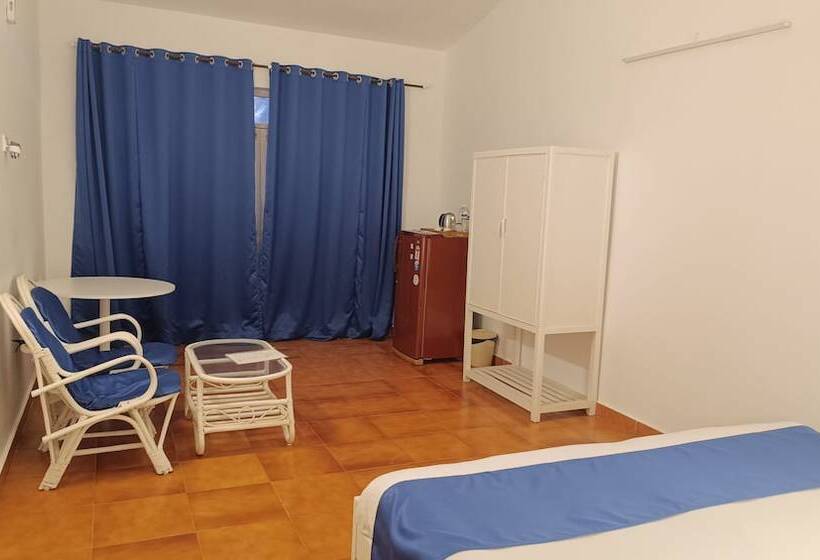 Qees Empire Beach Resort