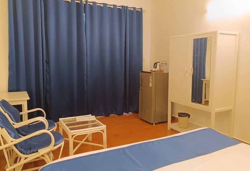 Qees Empire Beach Resort