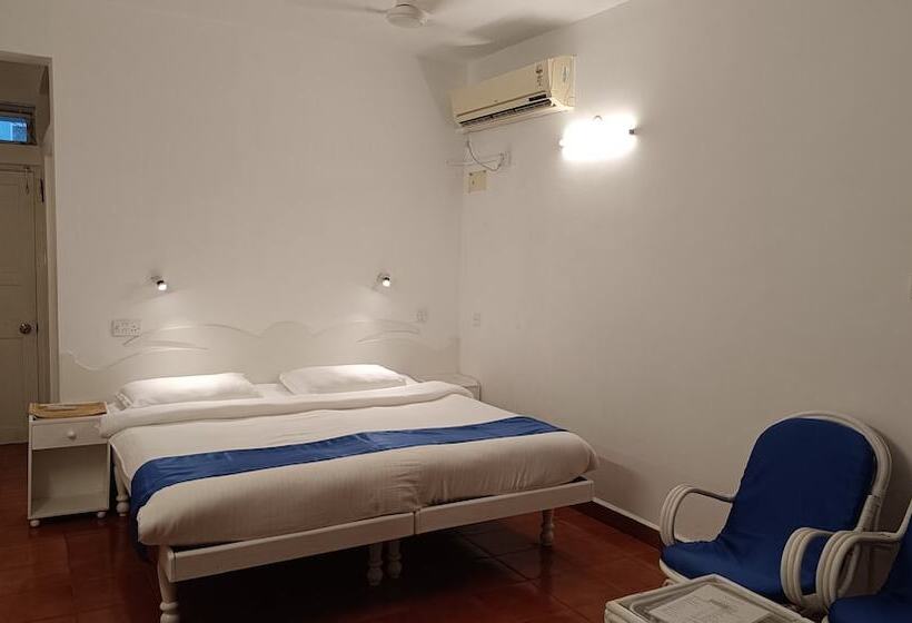 Qees Empire Beach Resort