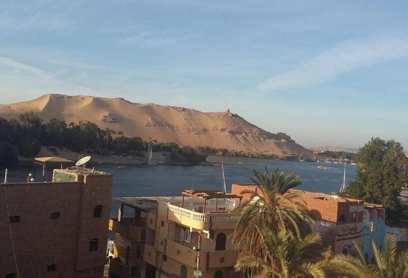 تختخواب و صبحانه King Nubian Guest House