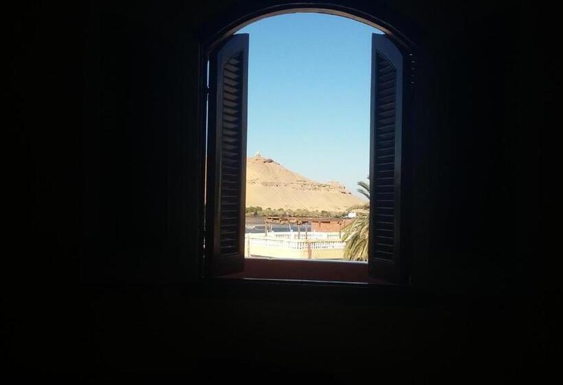 تختخواب و صبحانه King Nubian Guest House