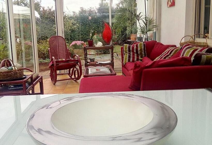 펜션 Chambres D'hotes Du Haut Anjou