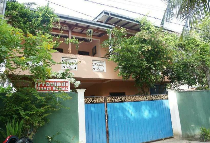 פנסיון Pravindi Guest Home