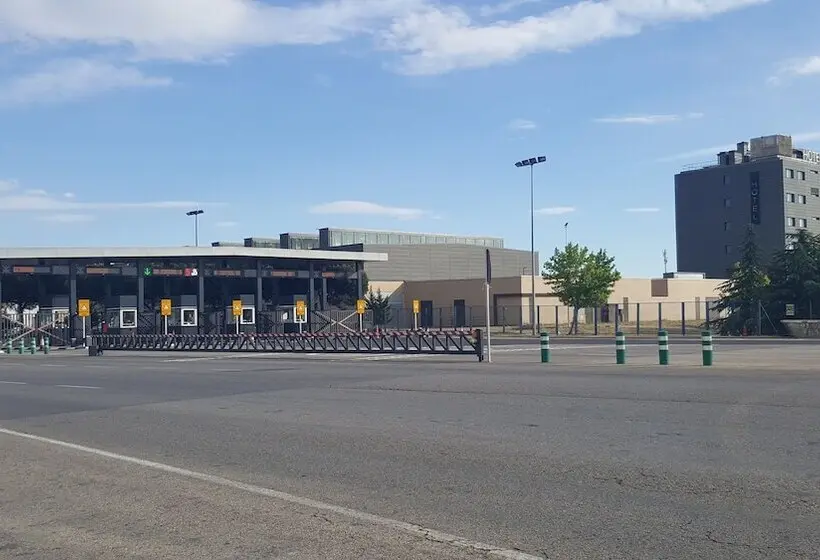 هتل Mercader