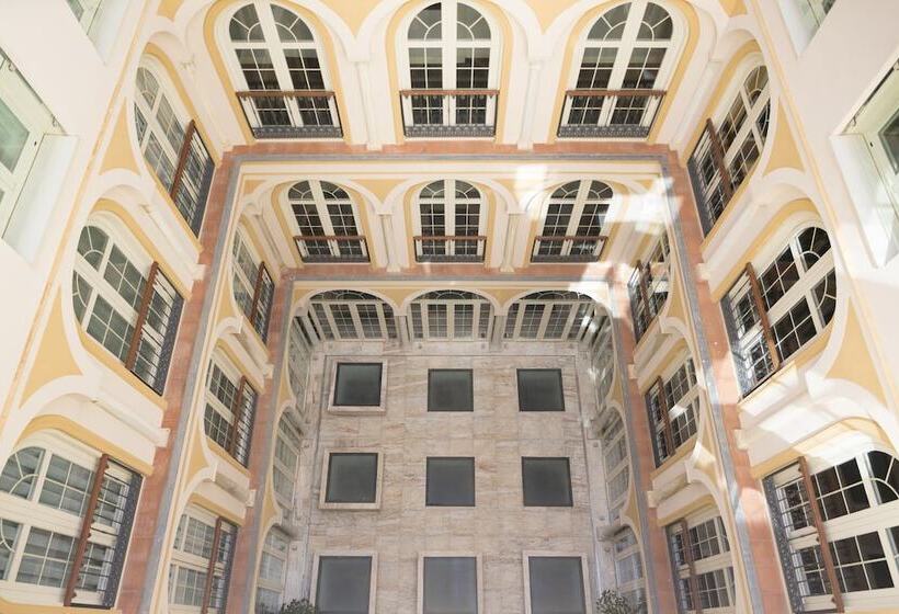 هتل Petit Palace Plaza Malaga