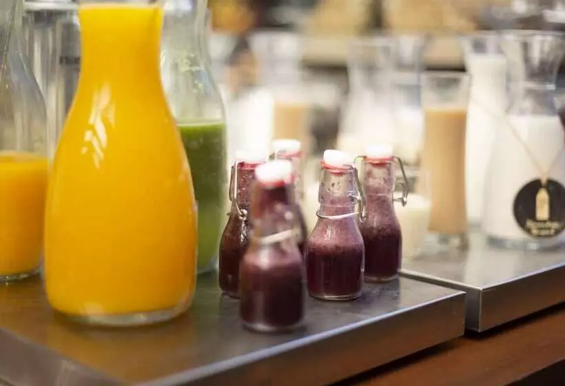 هتل Petit Palace Plaza Malaga