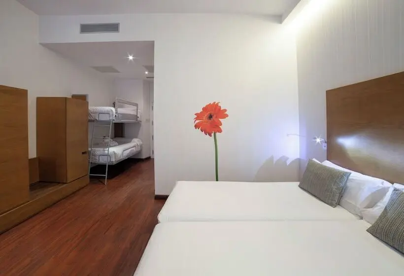 هتل Petit Palace Plaza Malaga