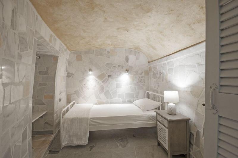 Отель Roubeti Village