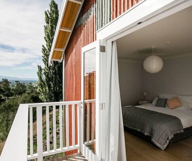 בית מלון כפרי The Pear Orchard Lodge