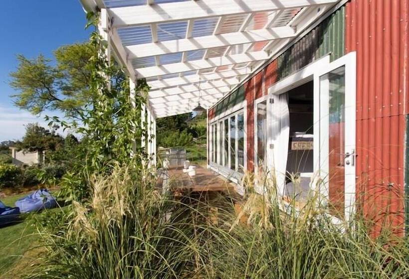 בית מלון כפרי The Pear Orchard Lodge