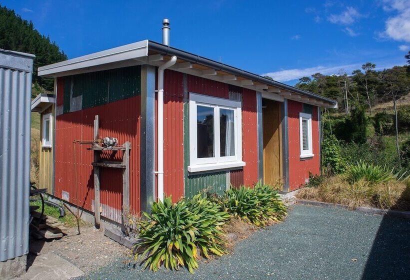 בית מלון כפרי The Pear Orchard Lodge