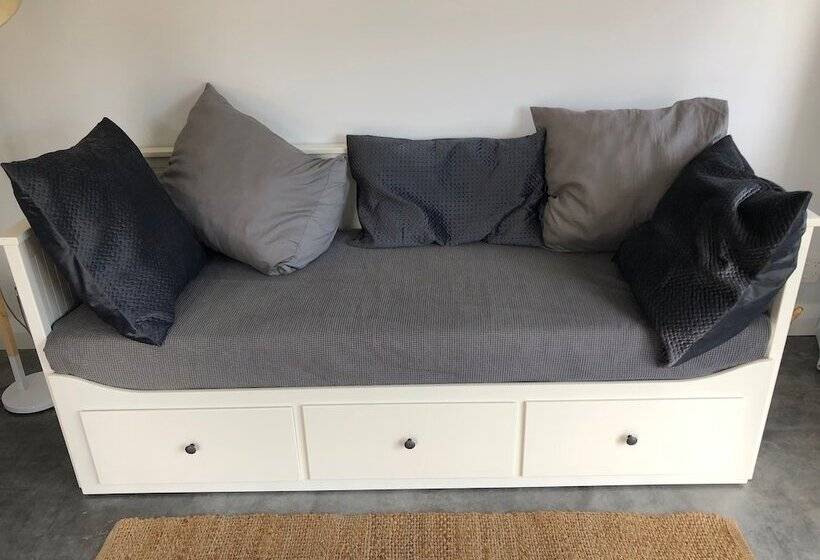 בית מלון כפרי The Pear Orchard Lodge