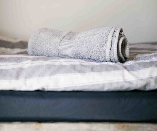 בית מלון כפרי The Pear Orchard Lodge