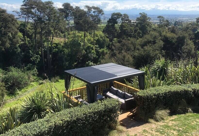 בית מלון כפרי The Pear Orchard Lodge