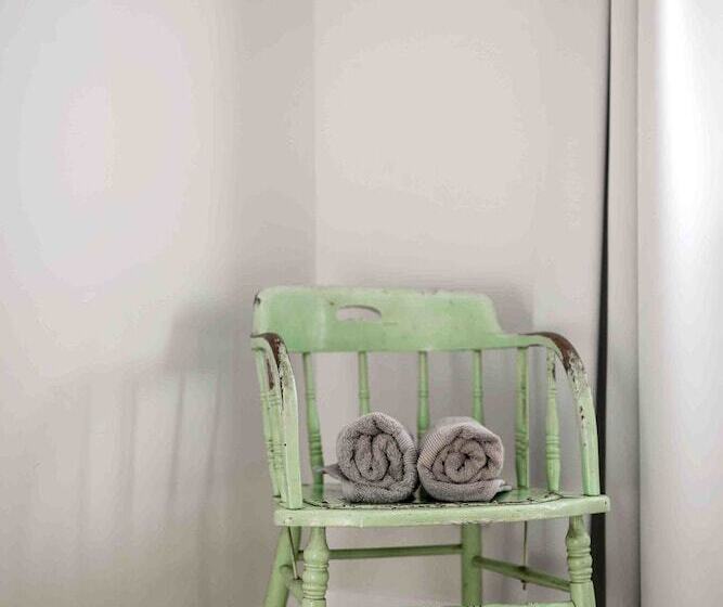 בית מלון כפרי The Pear Orchard Lodge