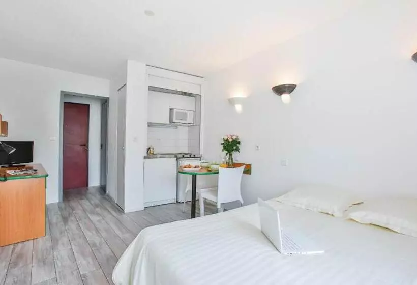 Hôtel Et Résidence Les Lauréades Clermont Ferrand Centre Jaude