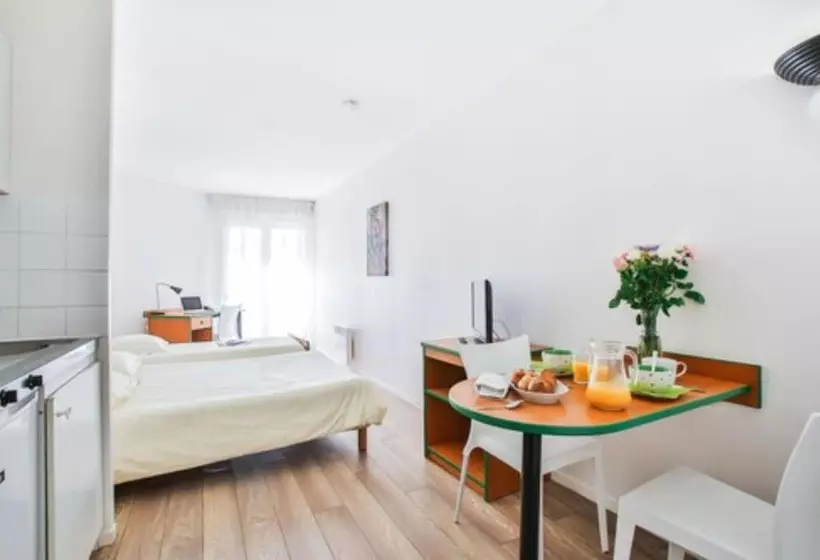 Hôtel Et Résidence Les Lauréades Clermont Ferrand Centre Jaude