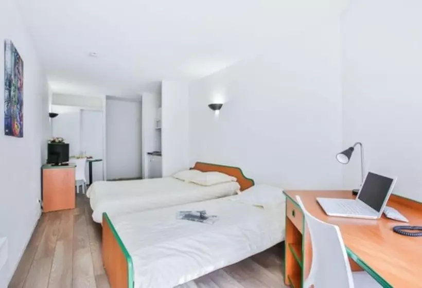 Hôtel Et Résidence Les Lauréades Clermont Ferrand Centre Jaude