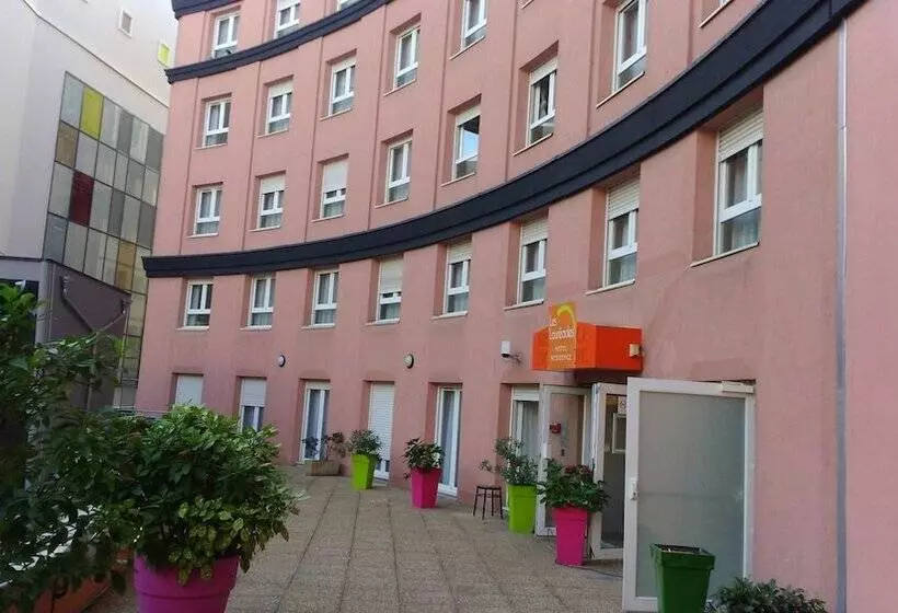 Hôtel Et Résidence Les Lauréades Clermont Ferrand Centre Jaude