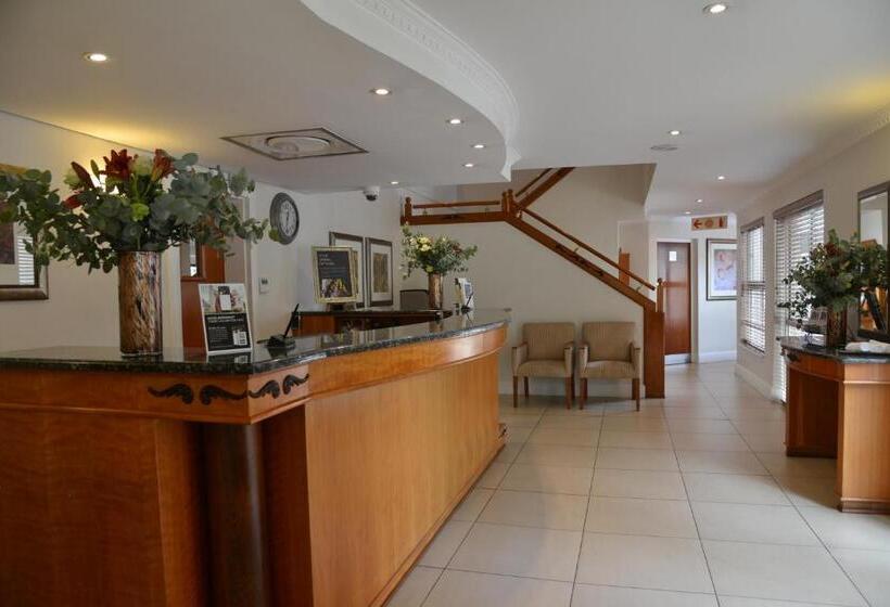 Courtyard Hotel Sandton