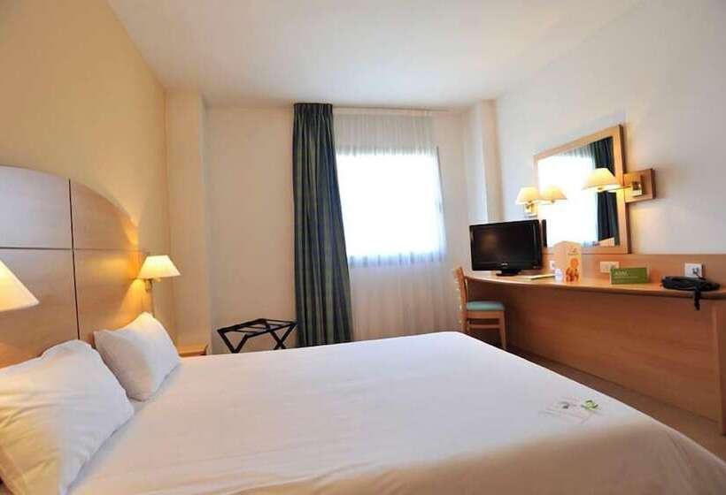Отель Travelodge Madrid Alcalá De Henares