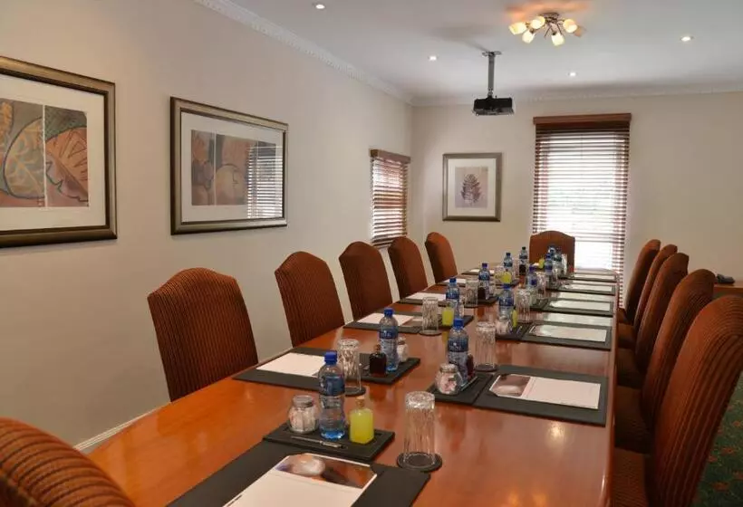 Courtyard Hotel Sandton