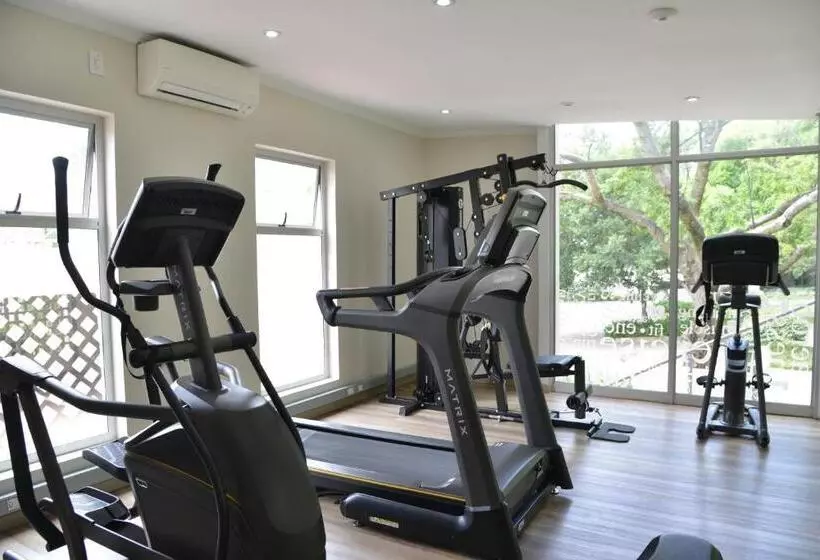 Courtyard Hotel Sandton