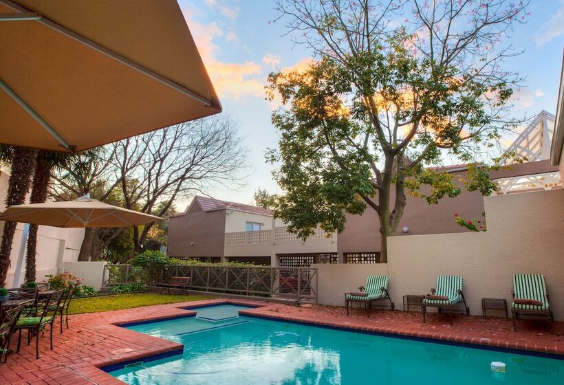 Courtyard Hotel Sandton