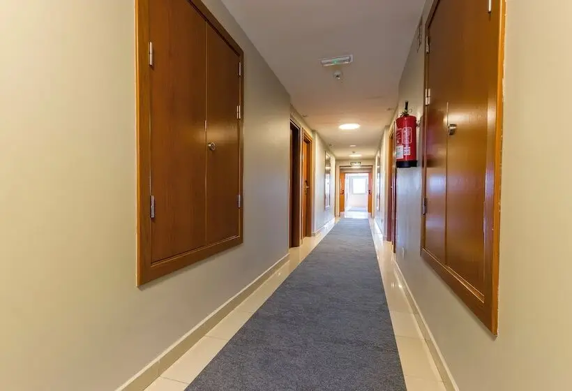 هتل Travelodge Madrid Alcalá de Henares